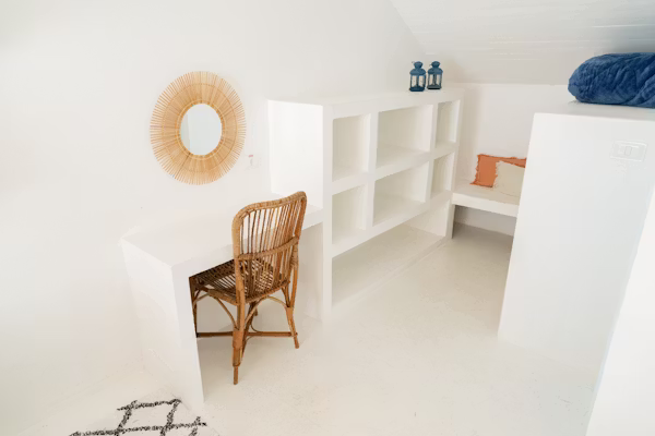 Simple Spaces Support